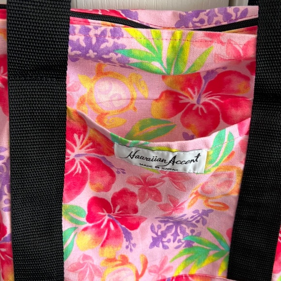 Medium Hawaiian Print zippered Tote Bag - Picture 3 of 4